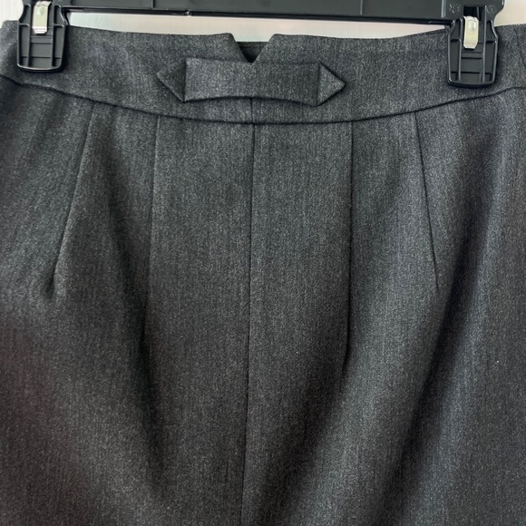 Express Grey Pencil Skirt with Back Bow Detail – Size 2 - Picture 6 of 9